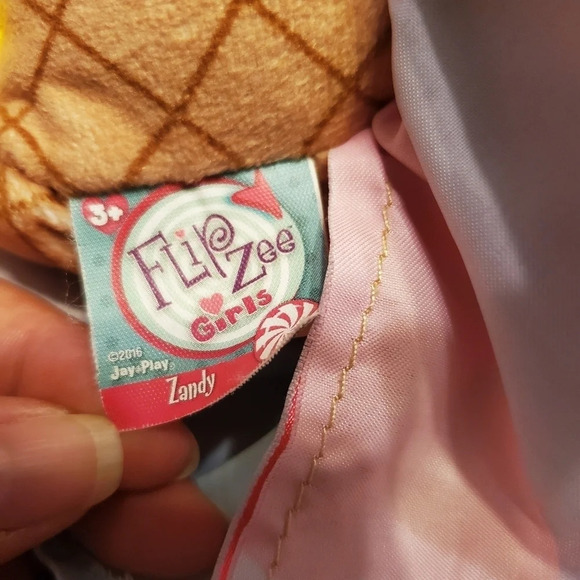 Flip Zee Girl Zandy Plush Doll Toy 2 in 1 - Picture 8 of 10
